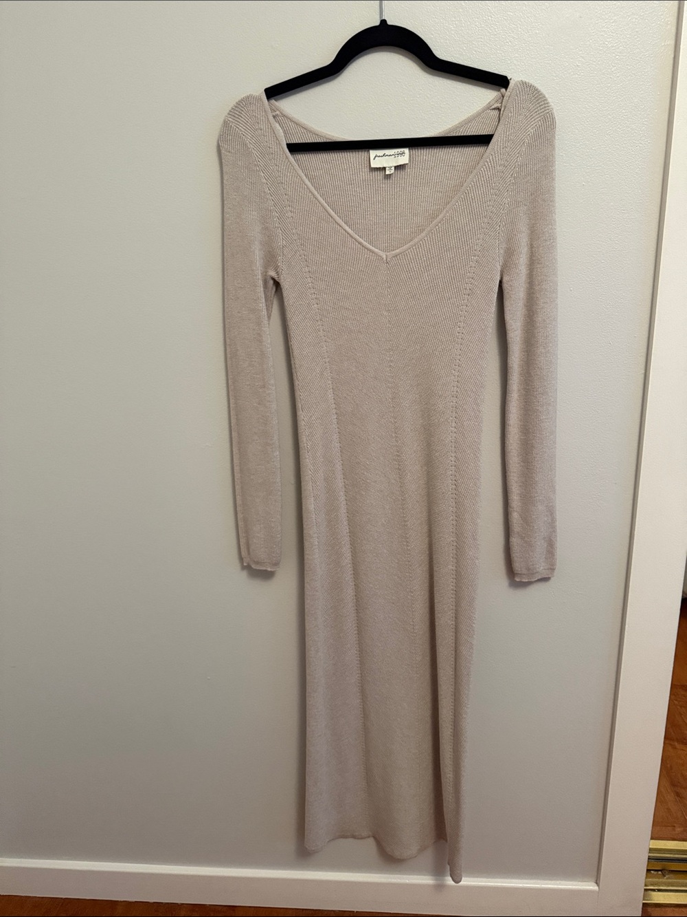 Long Sleeve V-Neck Knit Maxi Dress in Cream